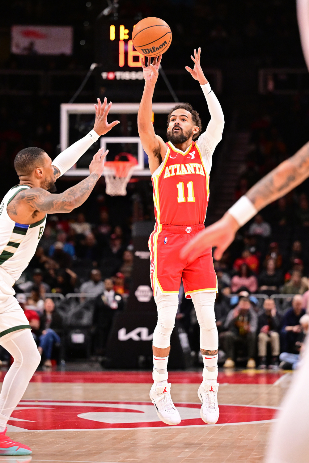 雄鹿力克老鹰，豪取四连胜！