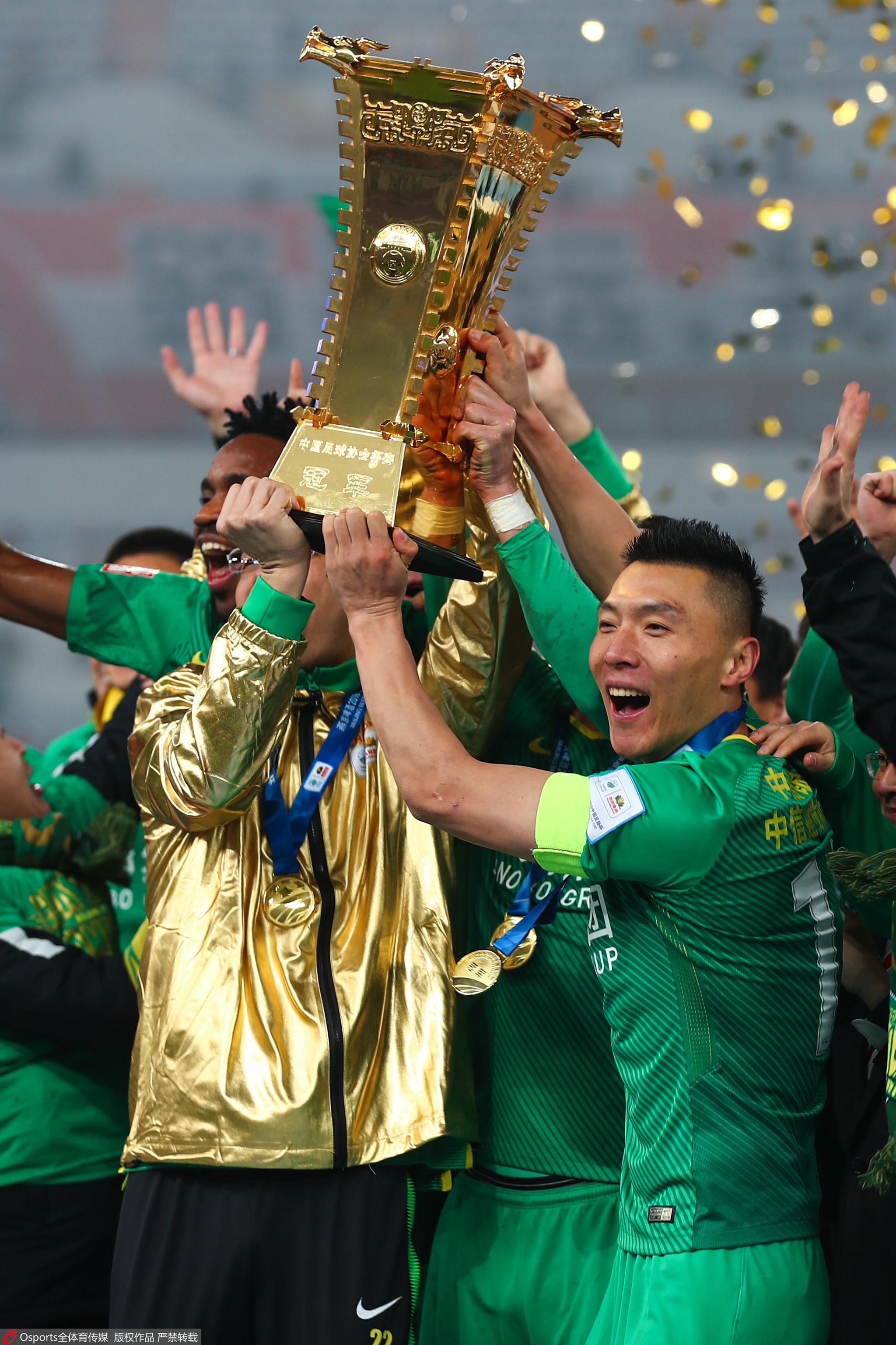 国安前锋比埃拉进球数来到双位数，成为得分王