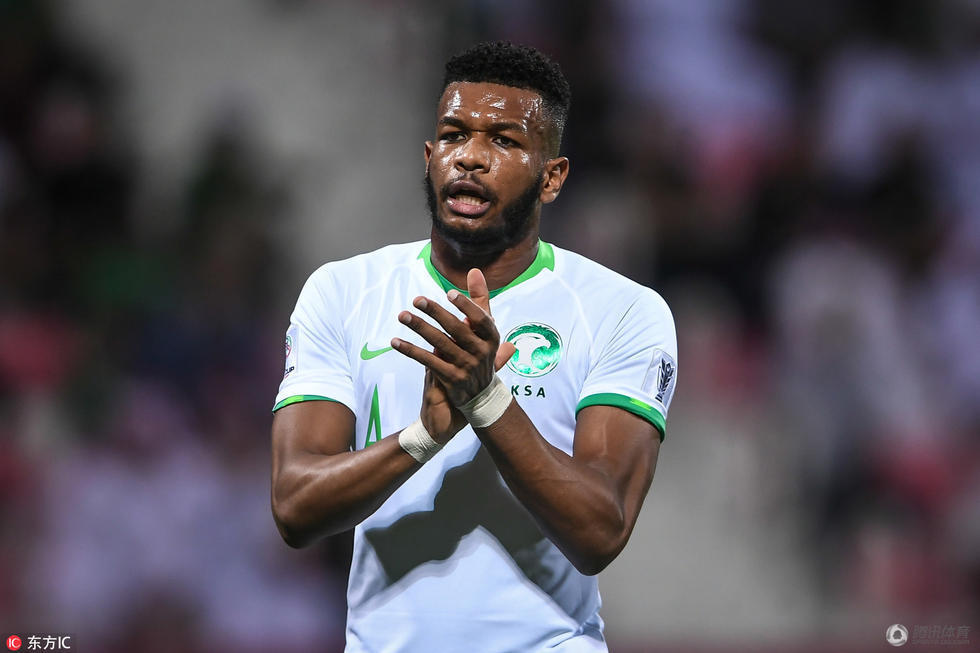 卡利亚里后卫遭红牌罚下，球队遭遇困境的简单介绍