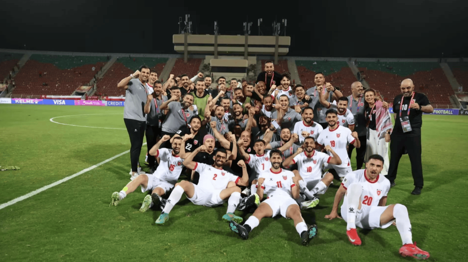 奥地利足球队实现逆袭，成功晋级决赛