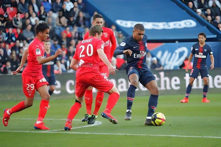 里尔客场逼平马赛,球队表现稳定 里尔客场逼平马赛,球队表现稳定