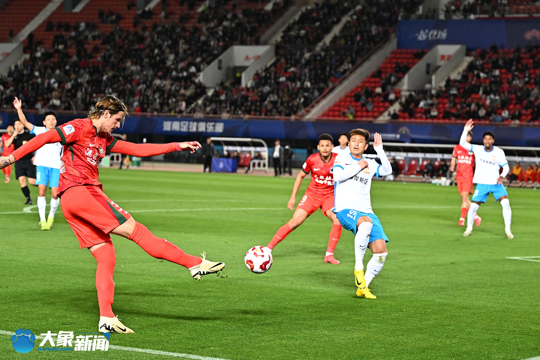 郑州女足决胜力战!奋勇拼搏追求胜利