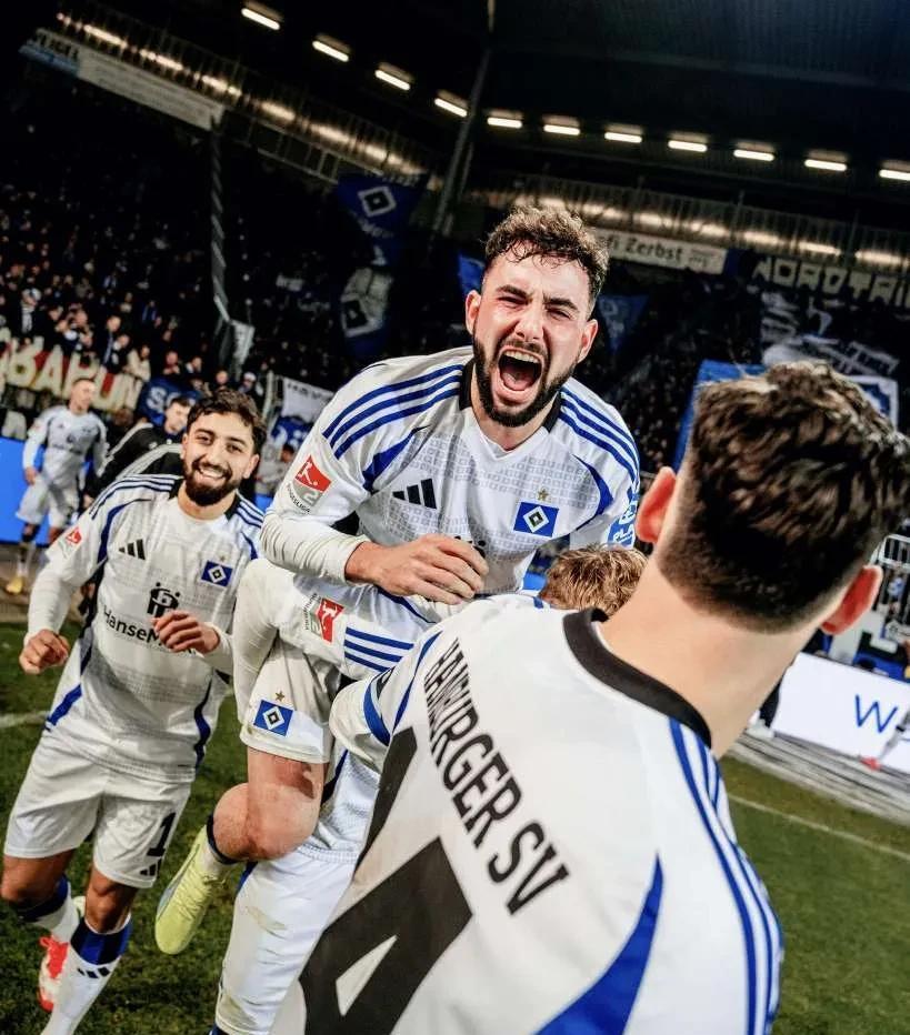 柏林赫塔大获全胜,登顶德甲积分榜首位的简单介绍 柏林赫塔大获全胜,登顶德甲积分榜首位的简单介绍