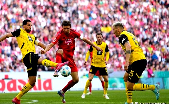 利物浦客场大胜，晋级途中日趋明朗