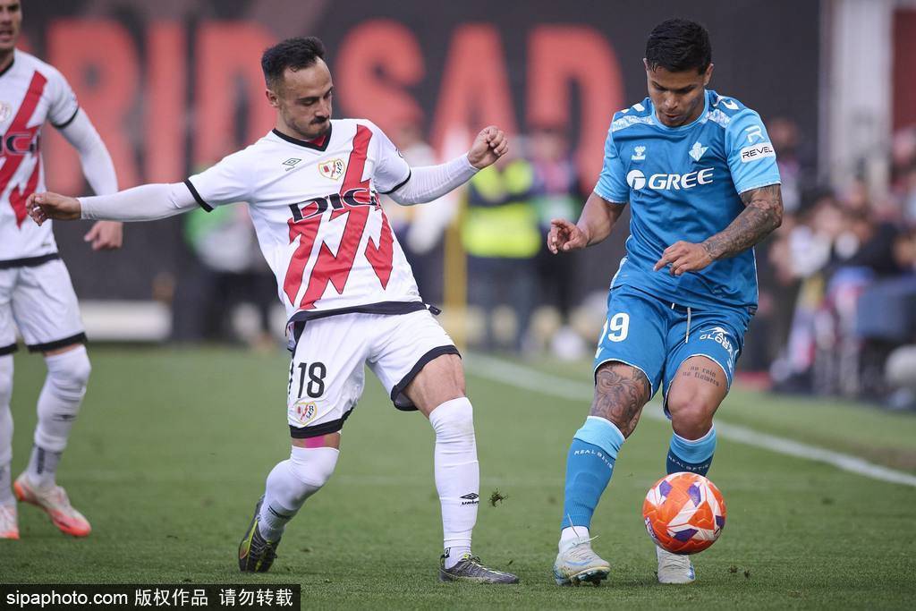 包含皇马迎战门兴格拉德巴赫：西甲豪门必胜德甲强敌的词条