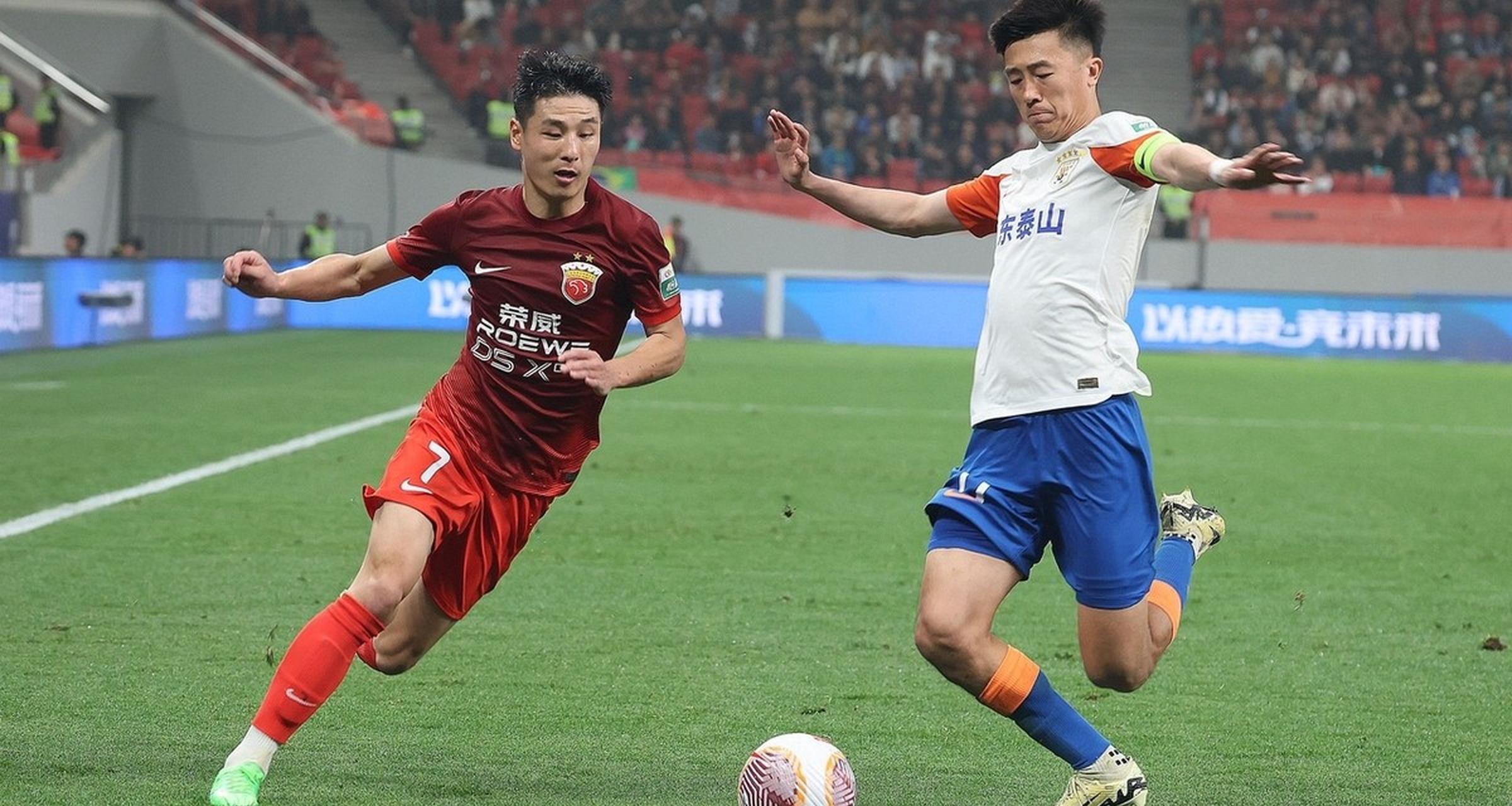 恒大对阵申花，中超强队对决