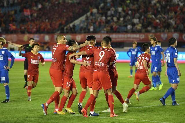 中超新赛季开足马力,球队竞争白热化的简单介绍 中超新赛季开足马力,球队竞争白热化的简单介绍