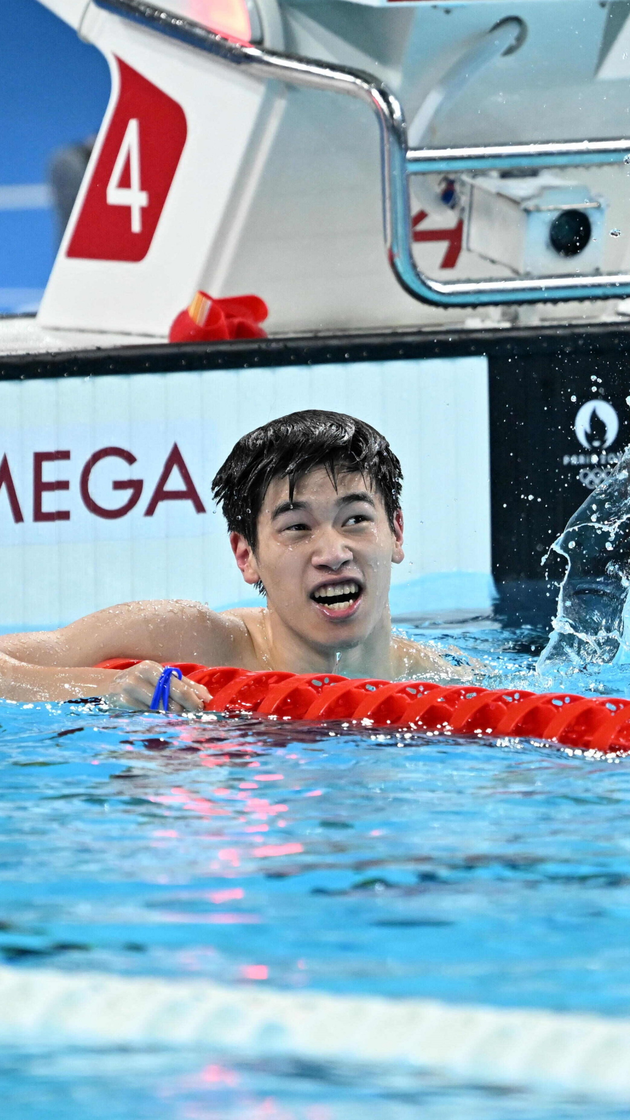 赛艇冠军力压所有对手，轻松拿下金牌的简单介绍