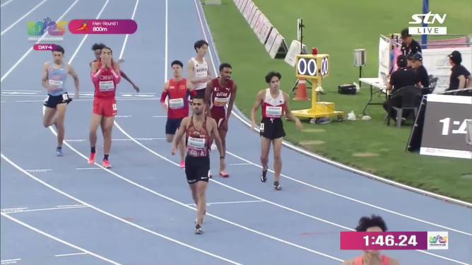 日本田径选手在短跑比赛中夺冠