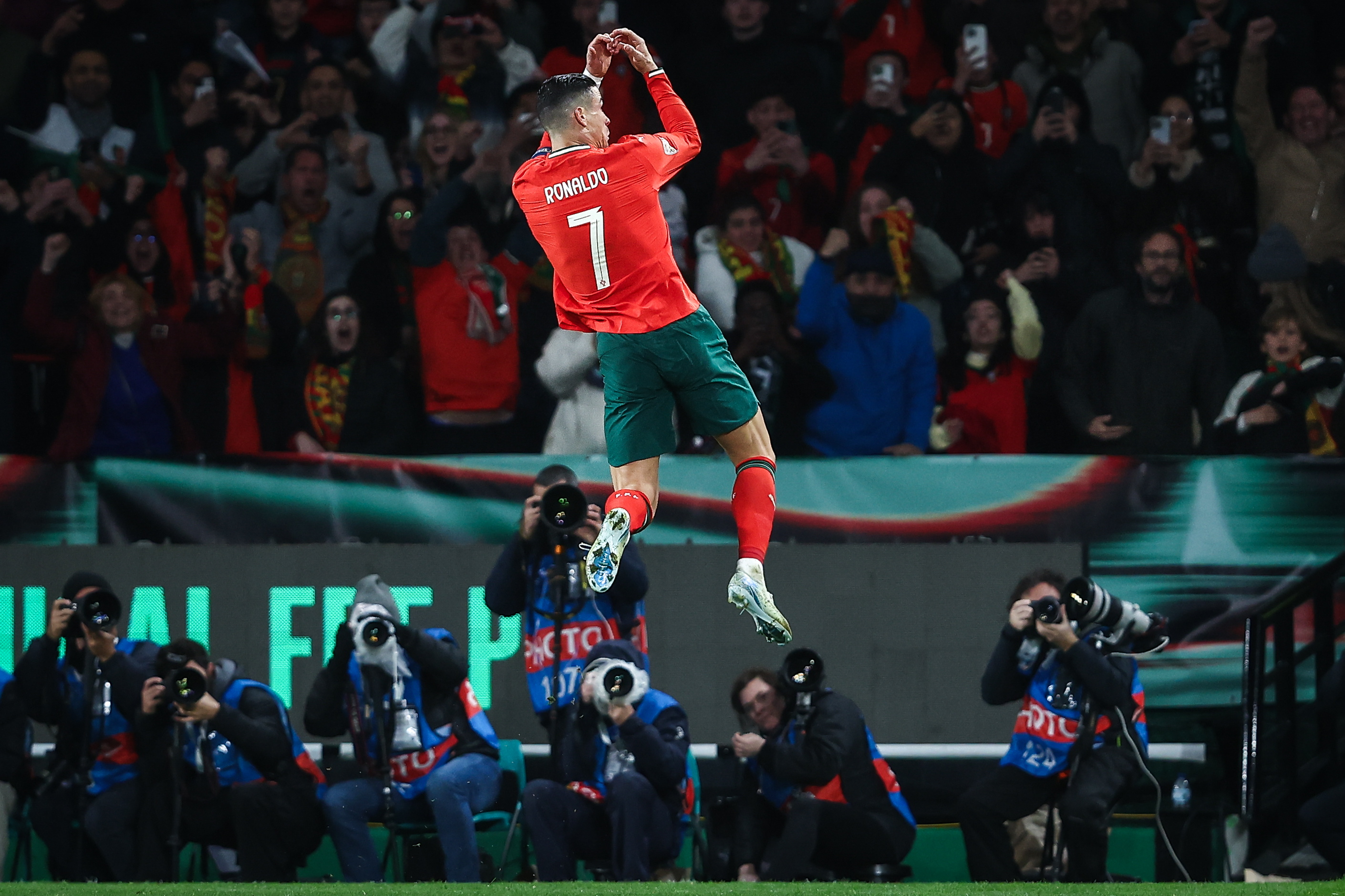 欧洲国家队蓄势待发，备战国际赛事