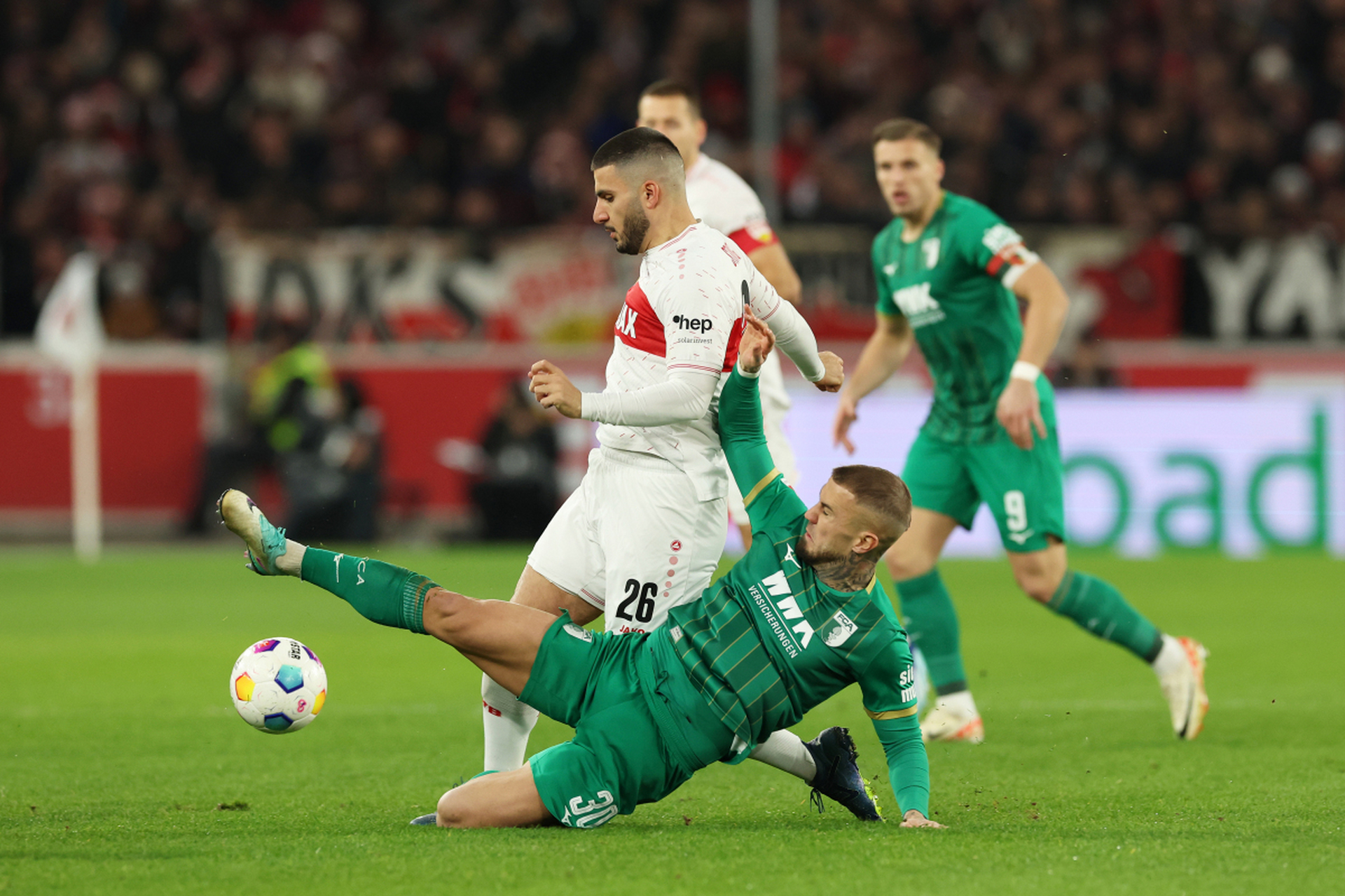 关于斯图加特主场失利，保级形势堪忧的信息