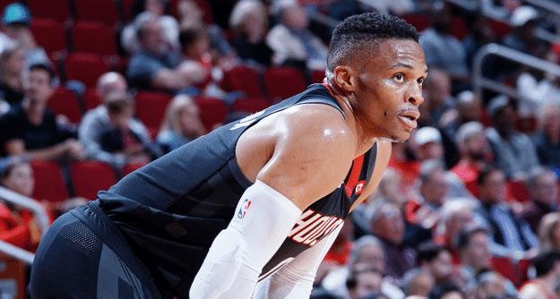 巴黎豪取五连胜登顶来势汹汹