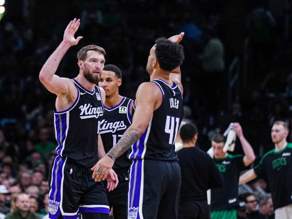 国王士气高涨,球队信心百倍 国王士气高涨,球队信心百倍