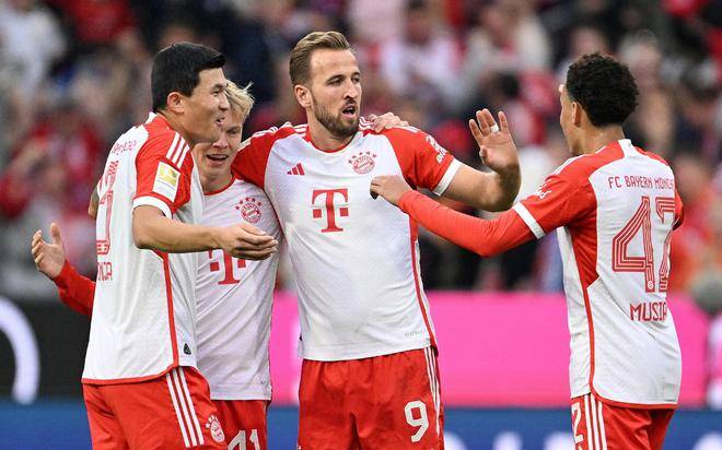 拜仁慕尼黑客场轻松取胜,实现全胜 拜仁慕尼黑客场轻松取胜,实现全胜