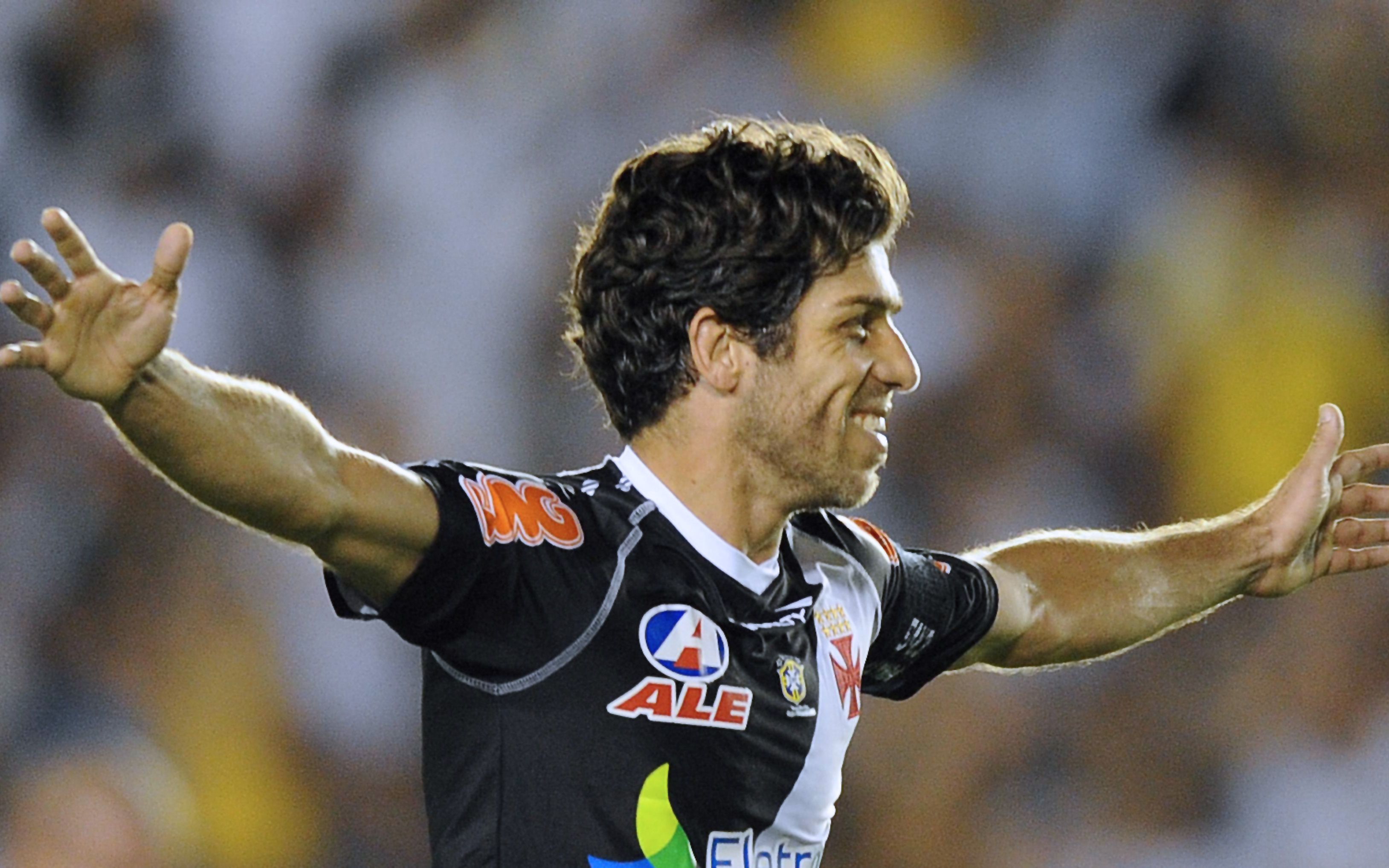 梦幻进球诞生,球员巧妙脚法惊艳全场 梦幻进球诞生,球员巧妙脚法惊艳全场