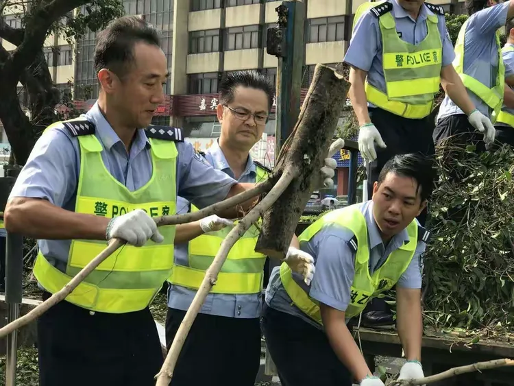 伤病肆虐争议队员精神斗志更加坚定