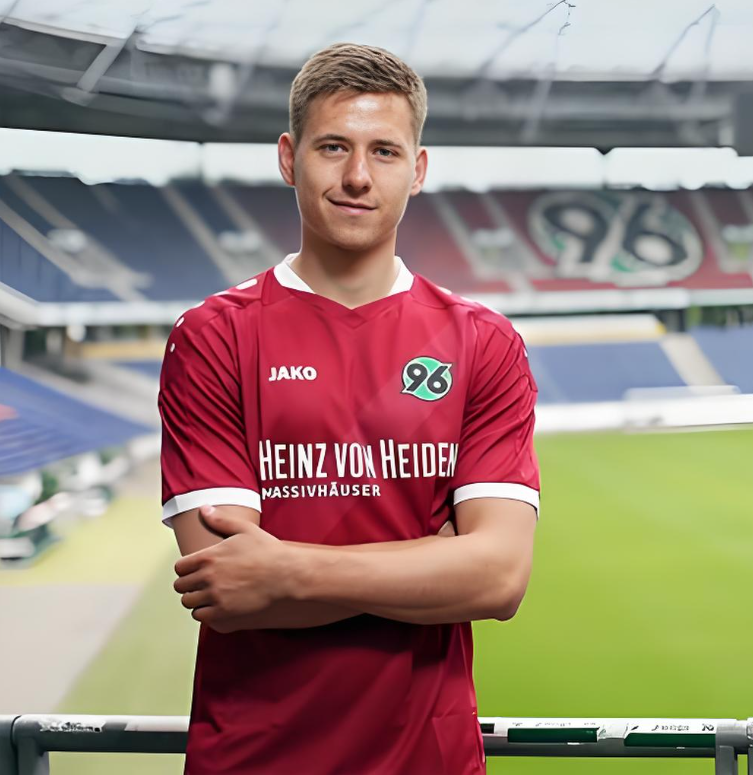 沙尔克坚守主场优势，高效射门期待进球的简单介绍