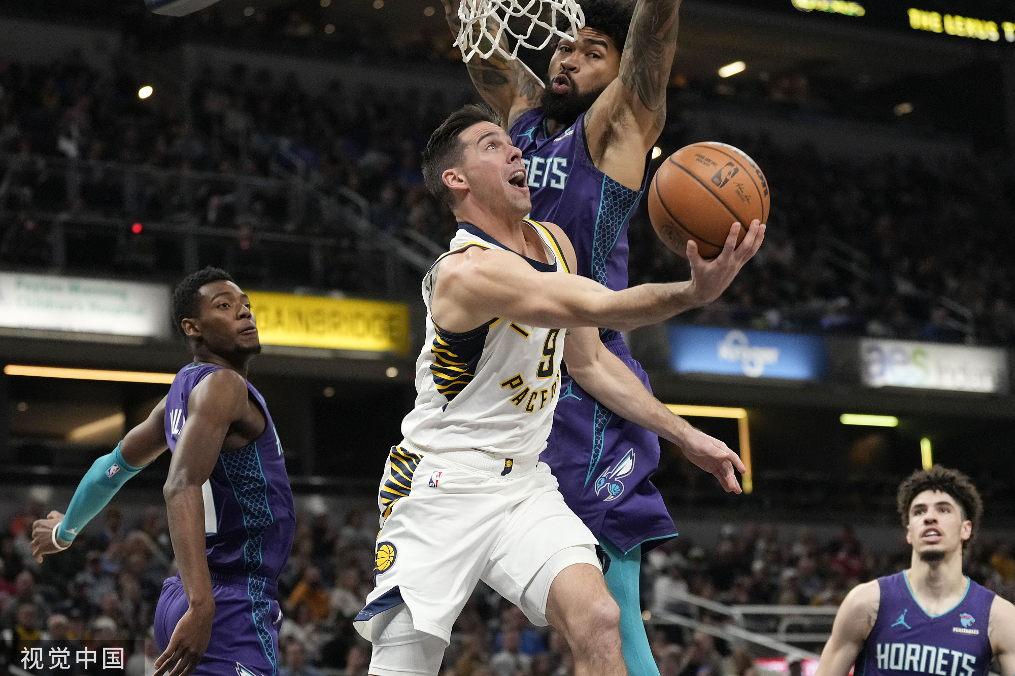 步行者逆袭鹈鹕，豪取连胜