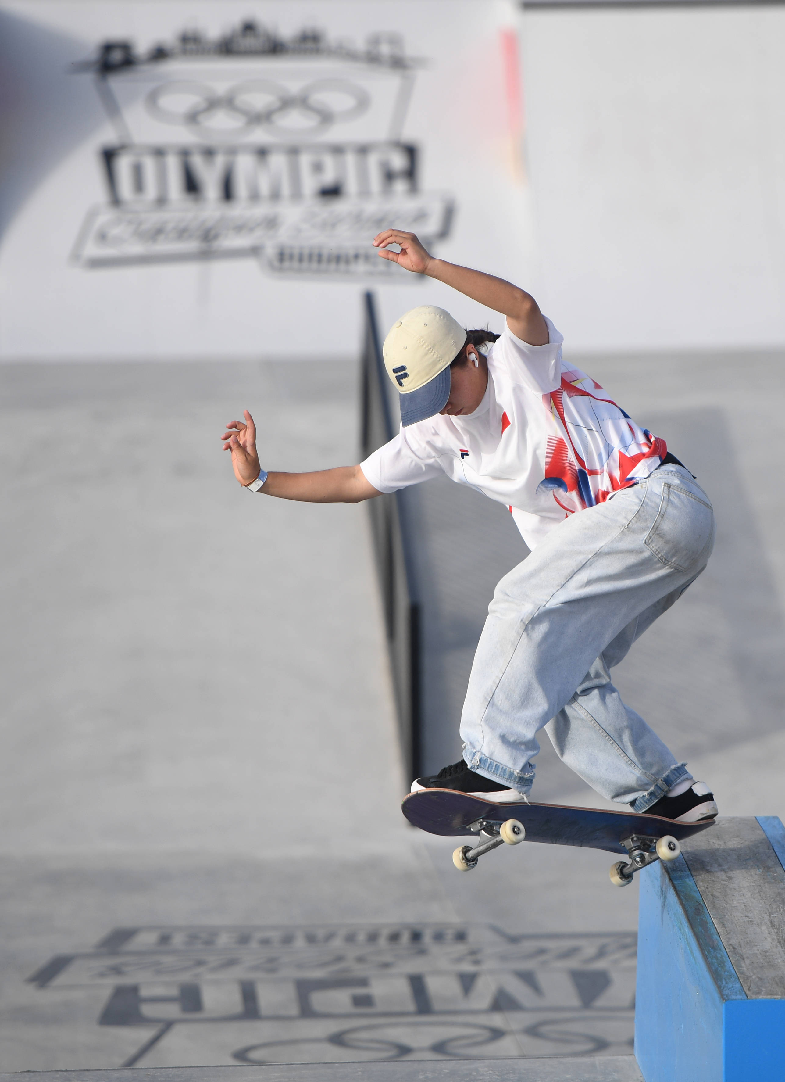 荷兰选手创造自由式滑板历史