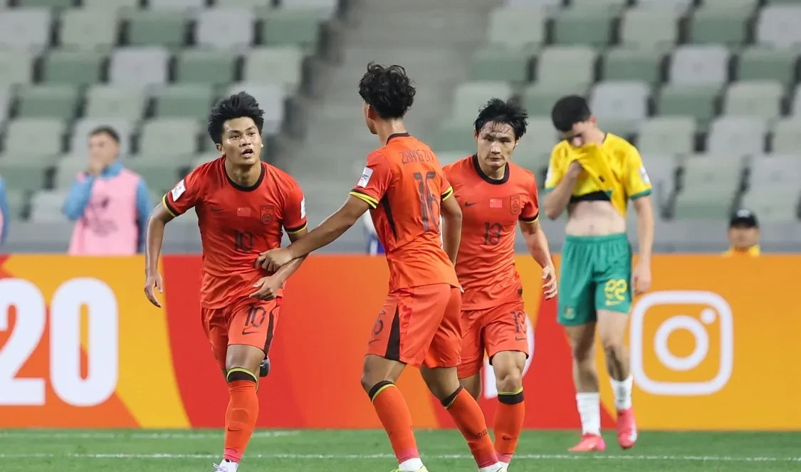 卡塔尔球队大胜晋级，实力彰显