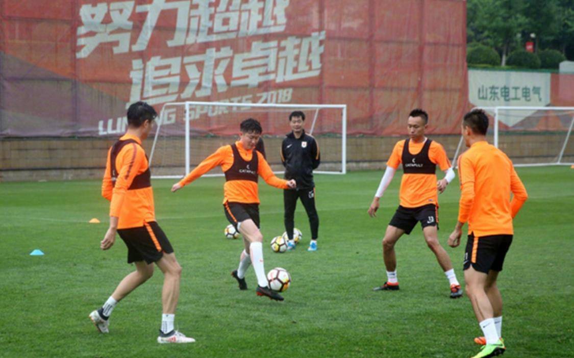 山东鲁能主场击败上海上港助中超出线