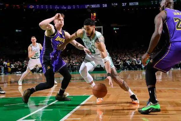 关于凯尔特人主场击败国王，继续保持东部第二的信息