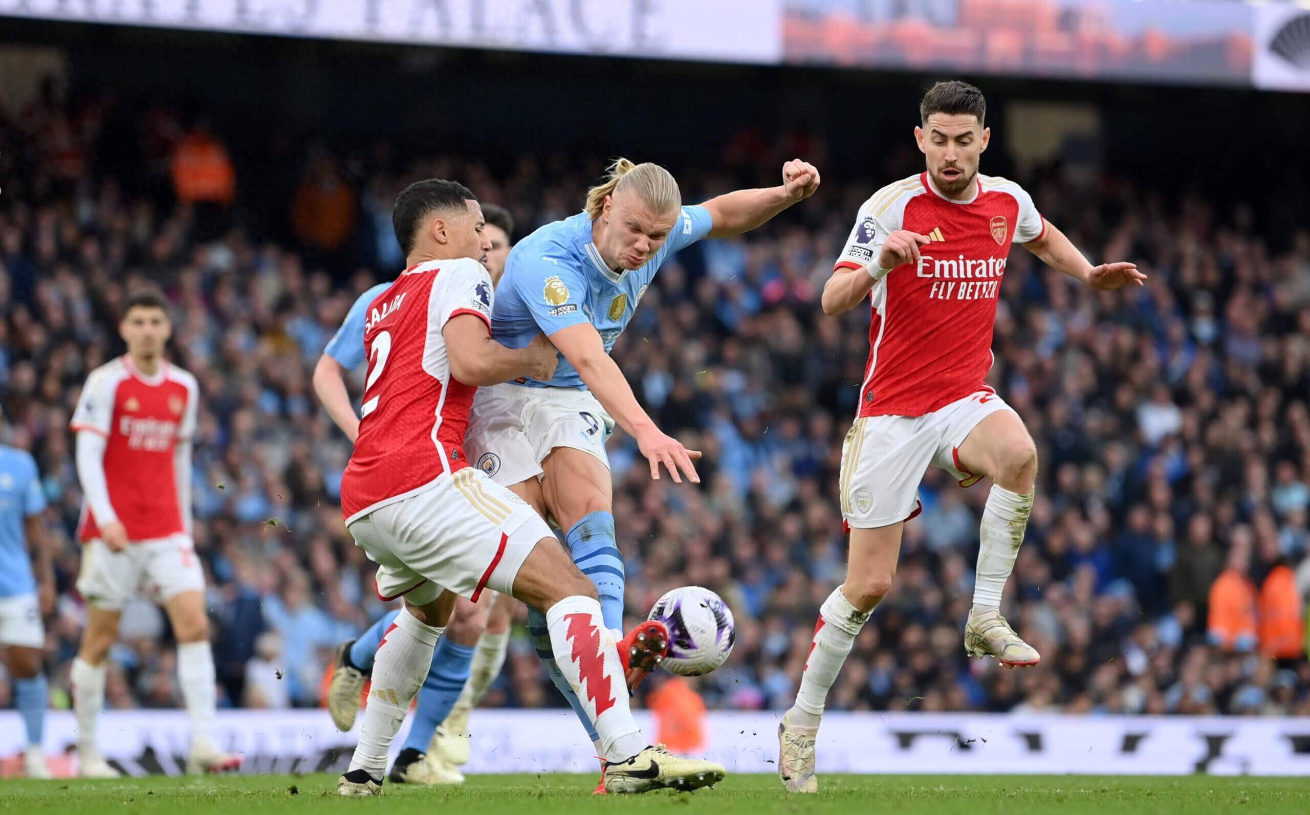 包含阿森纳客场大胜，继续追赶英格兰顶级联赛前六的词条