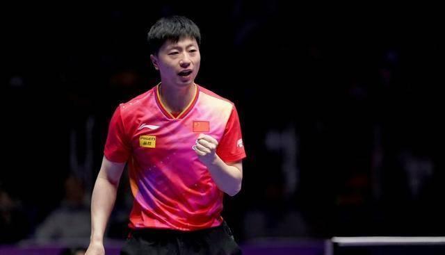 大洲杯冠军赛上举行紧张激战