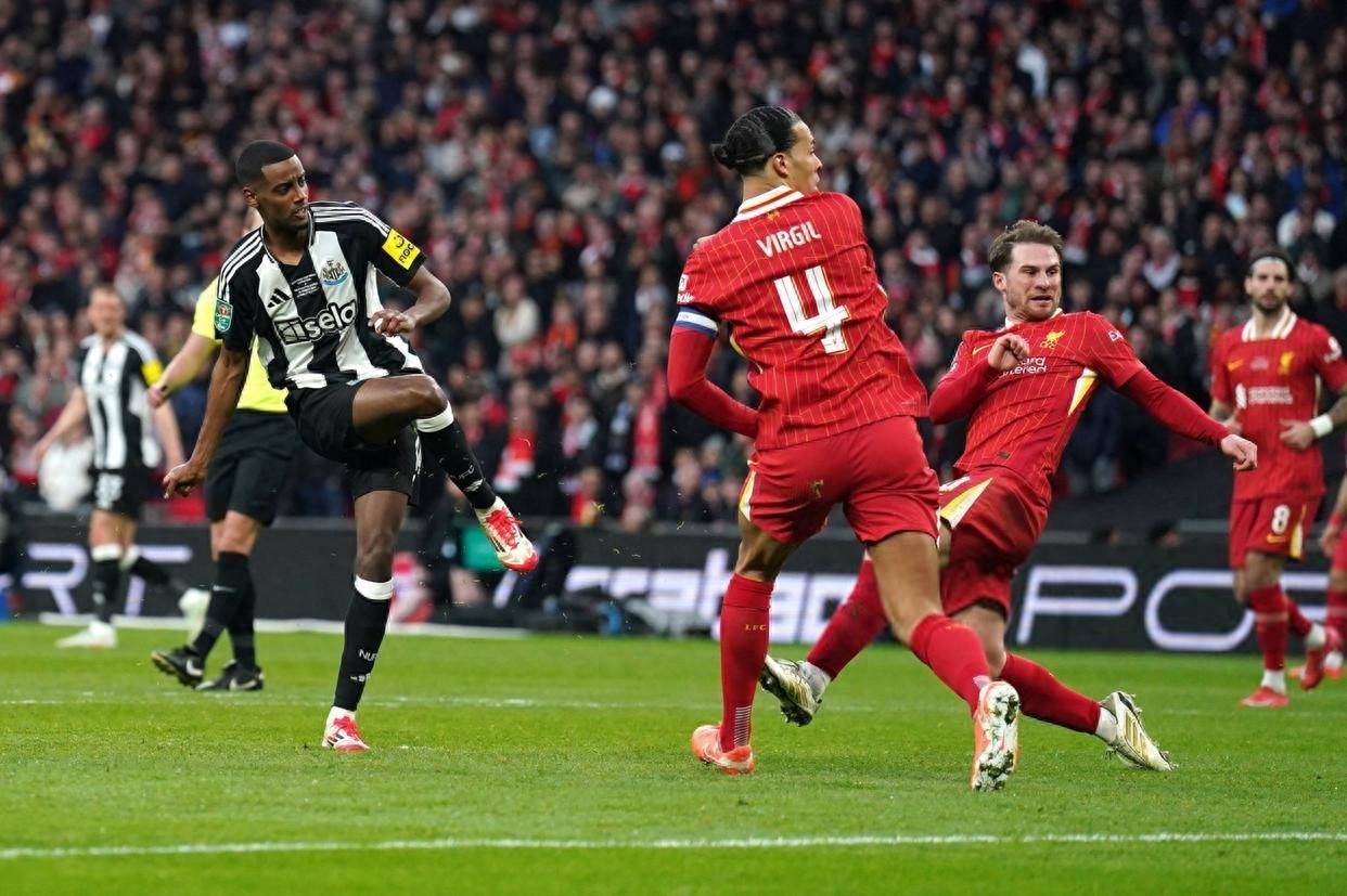 利物浦战平欧冠对手，赛季形势堪忧