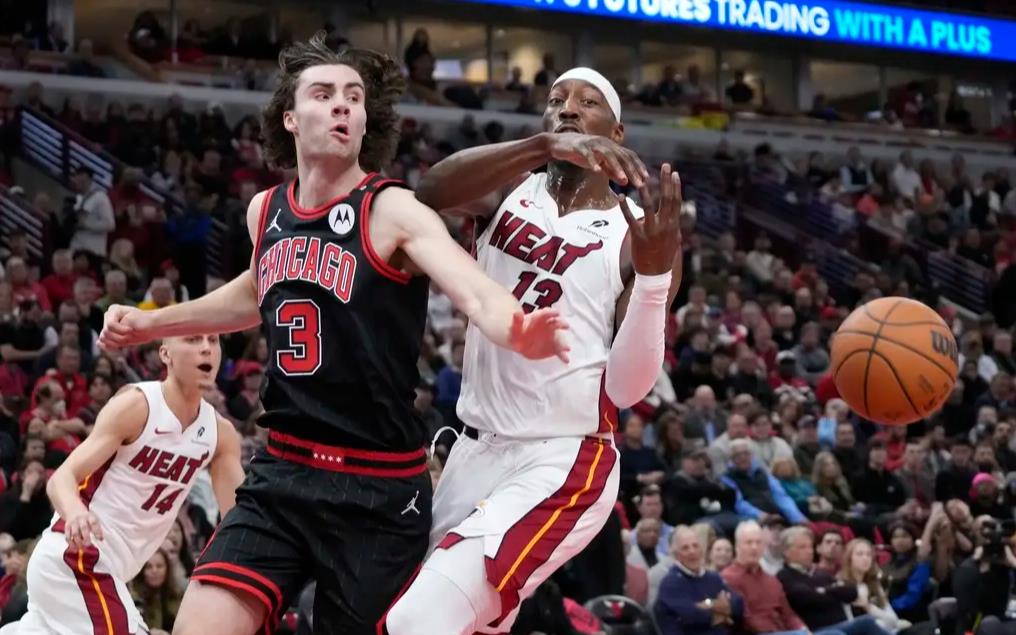 包含热火队不敌马刺队，全队努力不足遭遇失利的词条