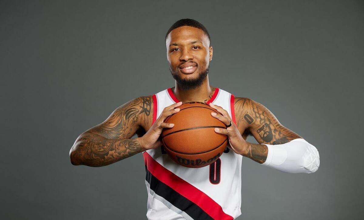 包含开拓者逆转魔术，利拉德绝杀砍30分的词条