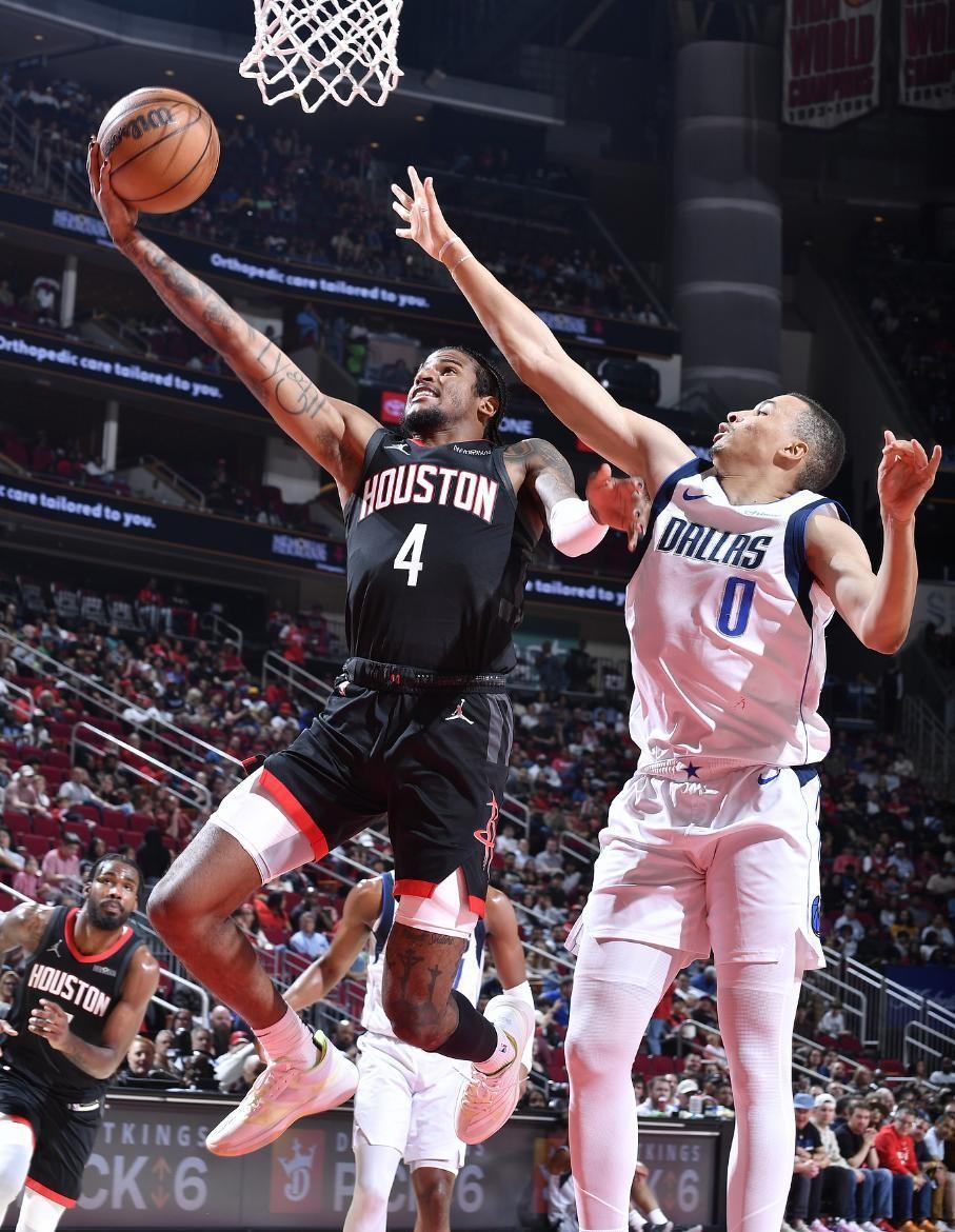 火箭大胜独行侠，凭借11连胜领跑西部