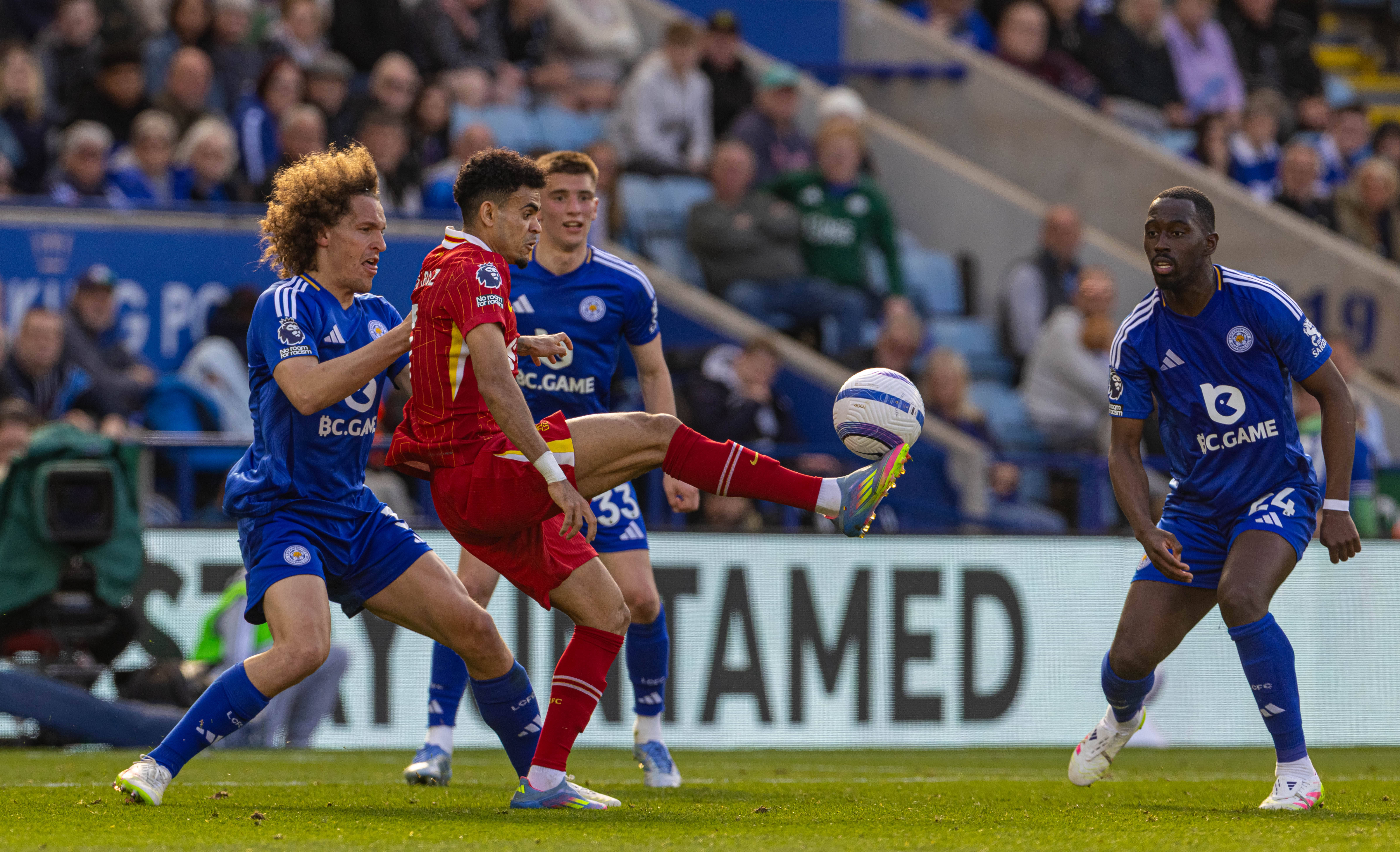 关于利物浦0-2切尔西：利物浦主场输球，英超追梦之旅受阻的信息