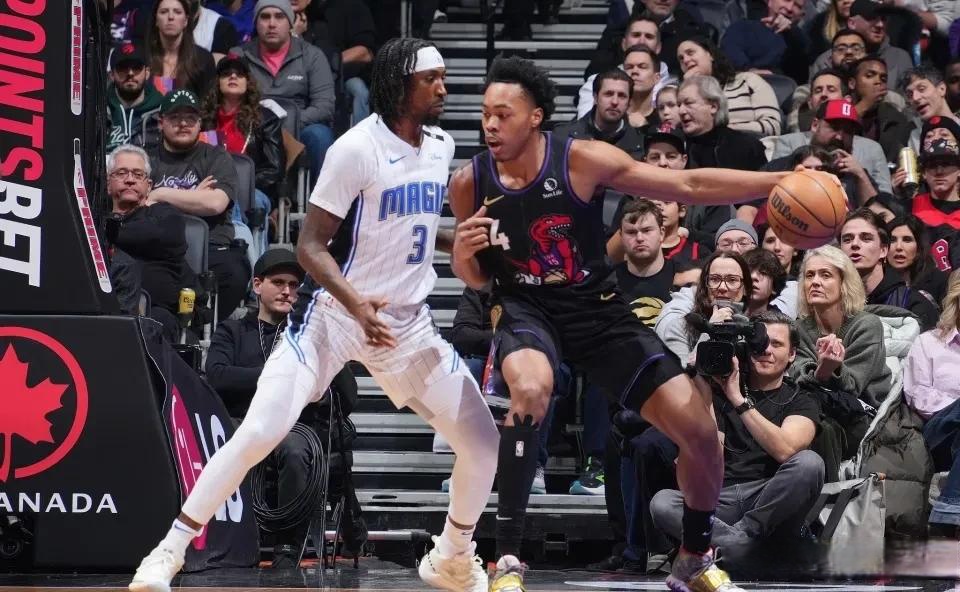 猛龙击败骑士，结束两连败