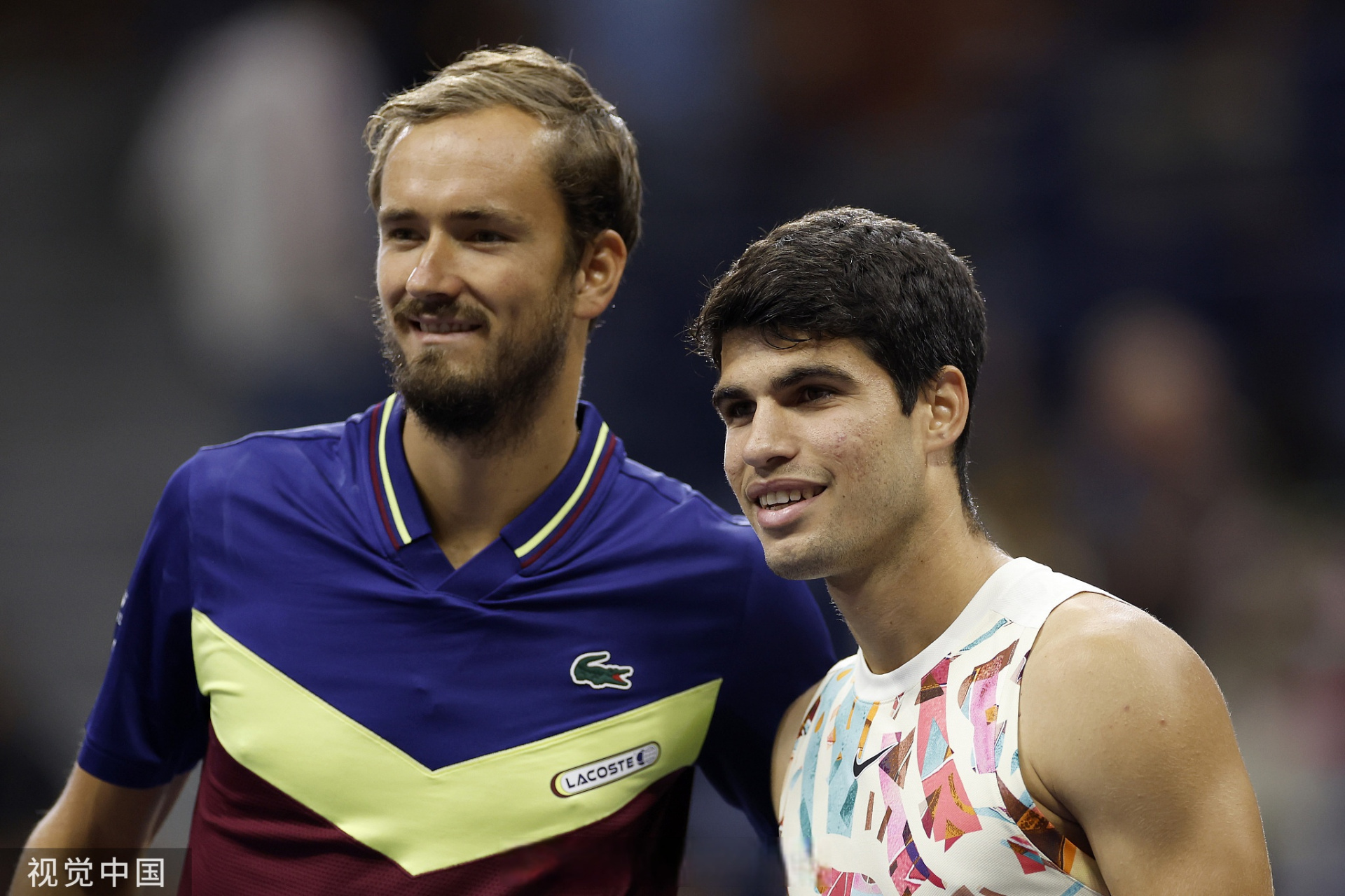 FB体育APP-法网鏖战美网，梅德韦杰夫带队取胜